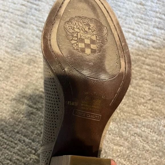 Vince Camino Perforated Booties Size 8.5 - Picture 3 of 3